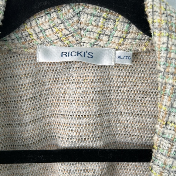 3/4 length sleeve textured boucle jacket/blazer - Picture 2 of 6